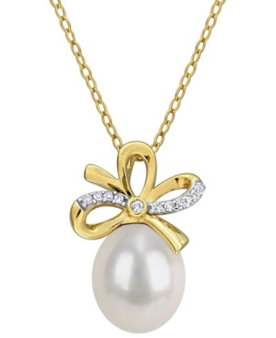 Ожерелье Macy's Cultured Freshwater Pearl (9-10mm) & White Sapphire Bow Pendant 18k Gold Flash Plated Sterling Silver