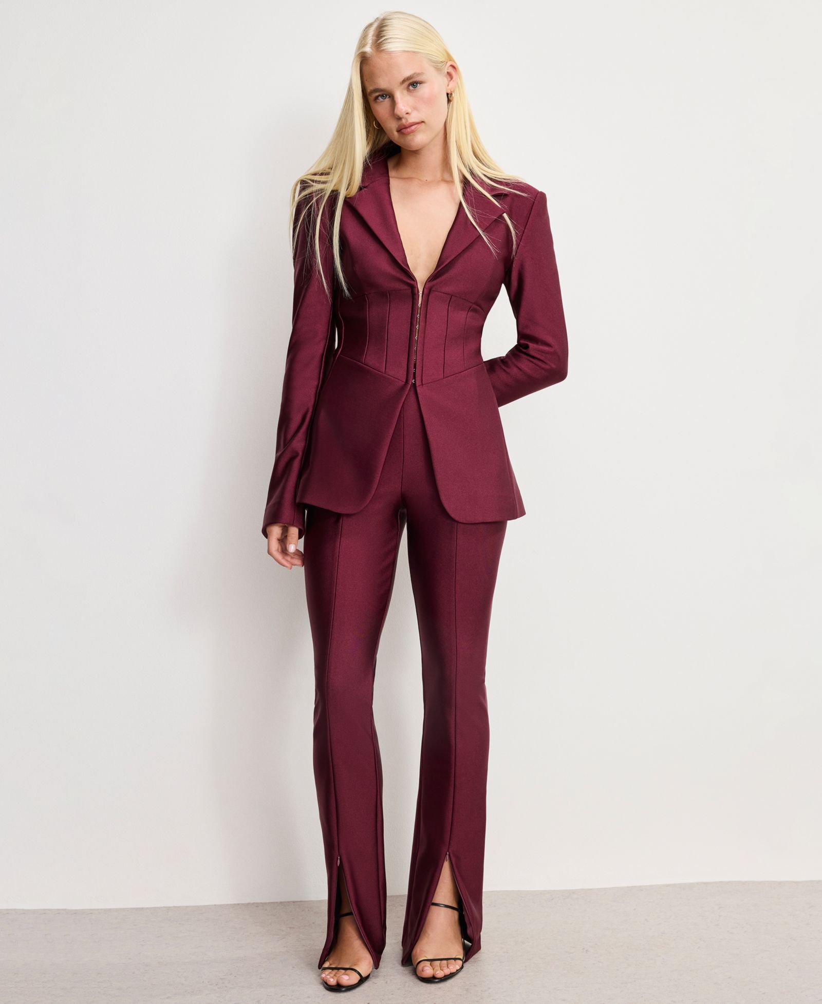 Good American Женские компрессионные брюки Dolly Joleans, Regular & Plus Size