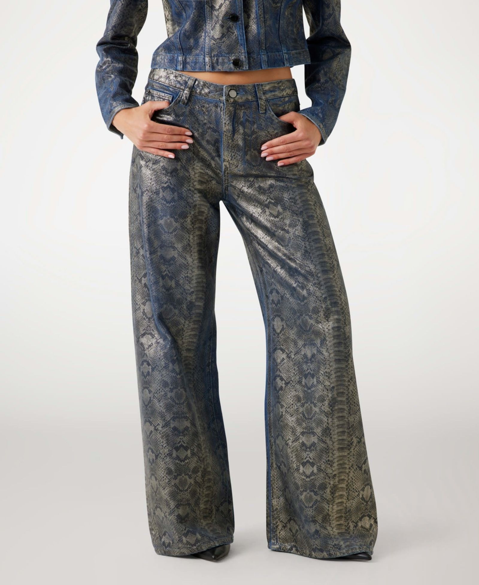 GUESS Women's Bellflower Wide-Leg Jeans