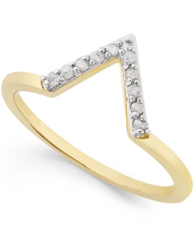Diamond V Ring (1/10 ct. t.w.) в Sterling Silver или 18k Gold-Plated Sterling Silver