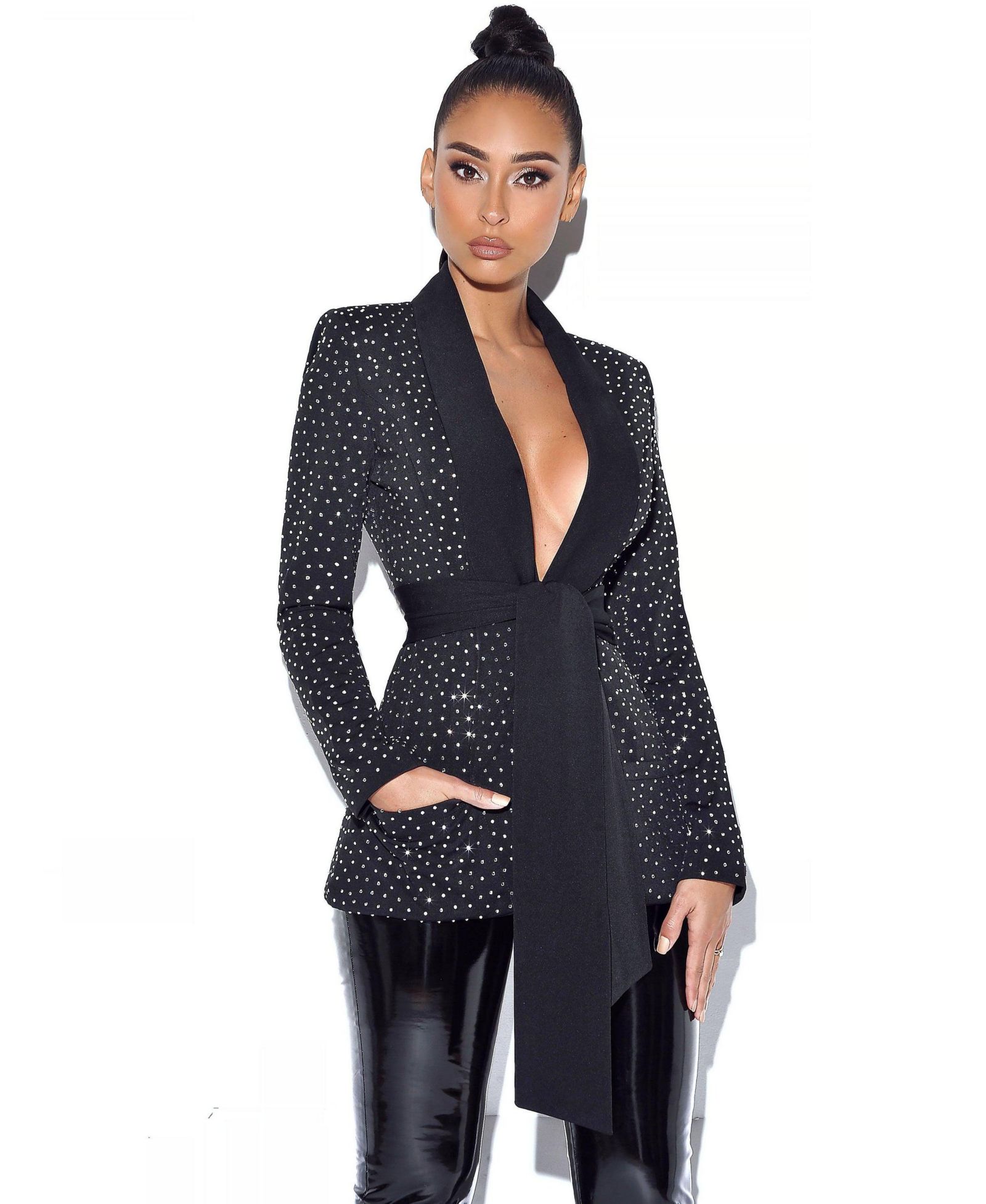 Miss Circle Женский пиджак Visionary Crystal Embellished Black Blazer Jacket