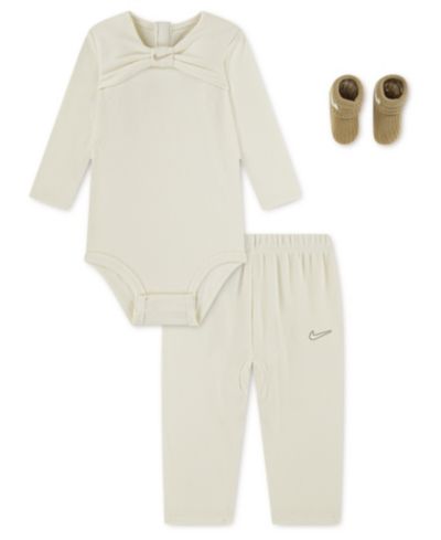 Комплект Nike Baby Girls' Long-Sleeve Bodysuit, Pants and Socks
