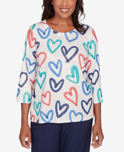 Трикотажный топ Alfred Dunner Petite Saratoga Springs Tossed Heart Pattern