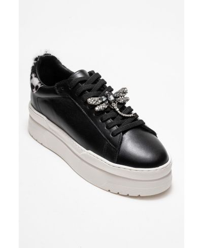 Женские кроссовки Forever & Always Shoes Laren из кожи с пряжкой