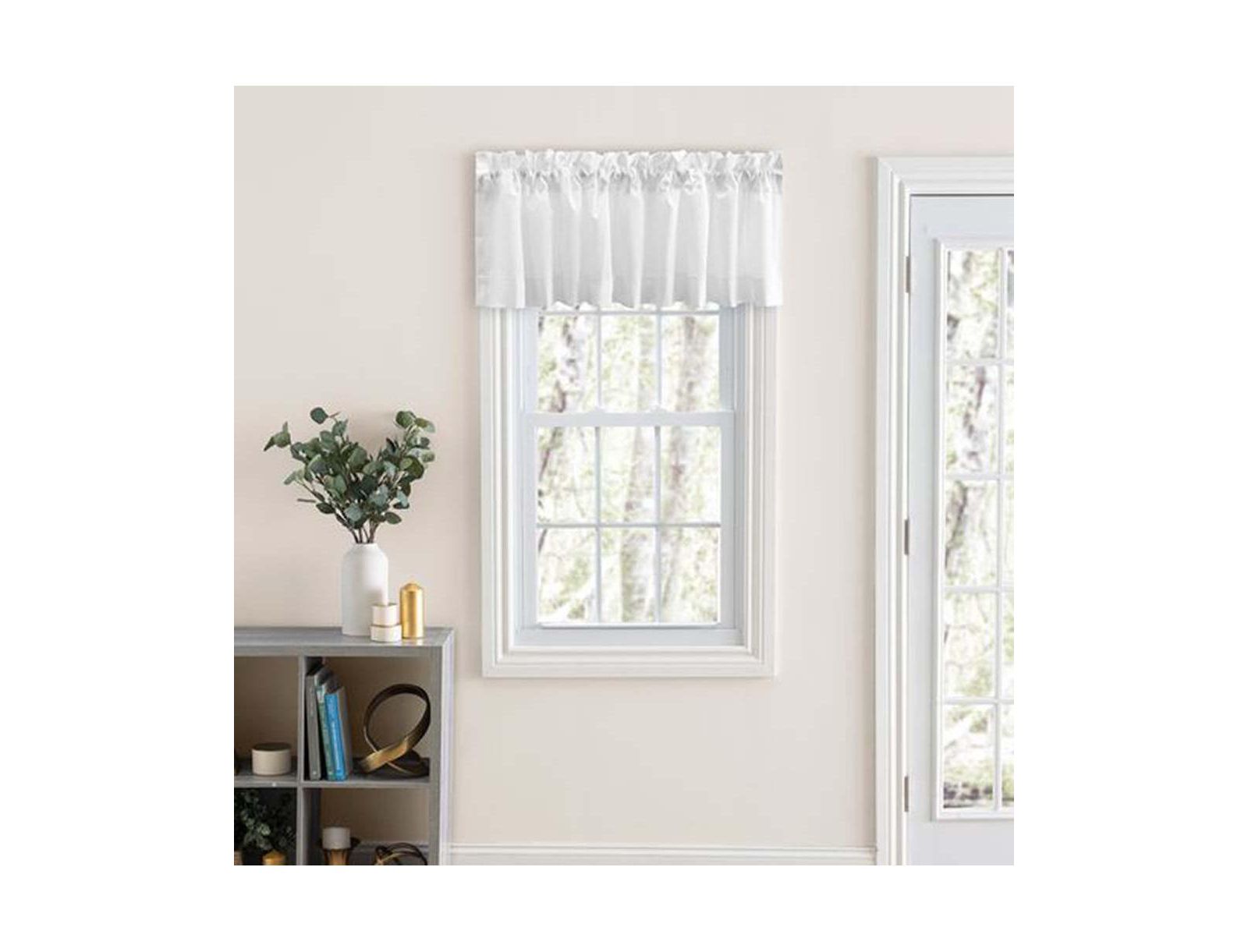 Ellis Classic Tailored Design in a Perma Press Fabric 3" Rod Pocket Tailored Valance
