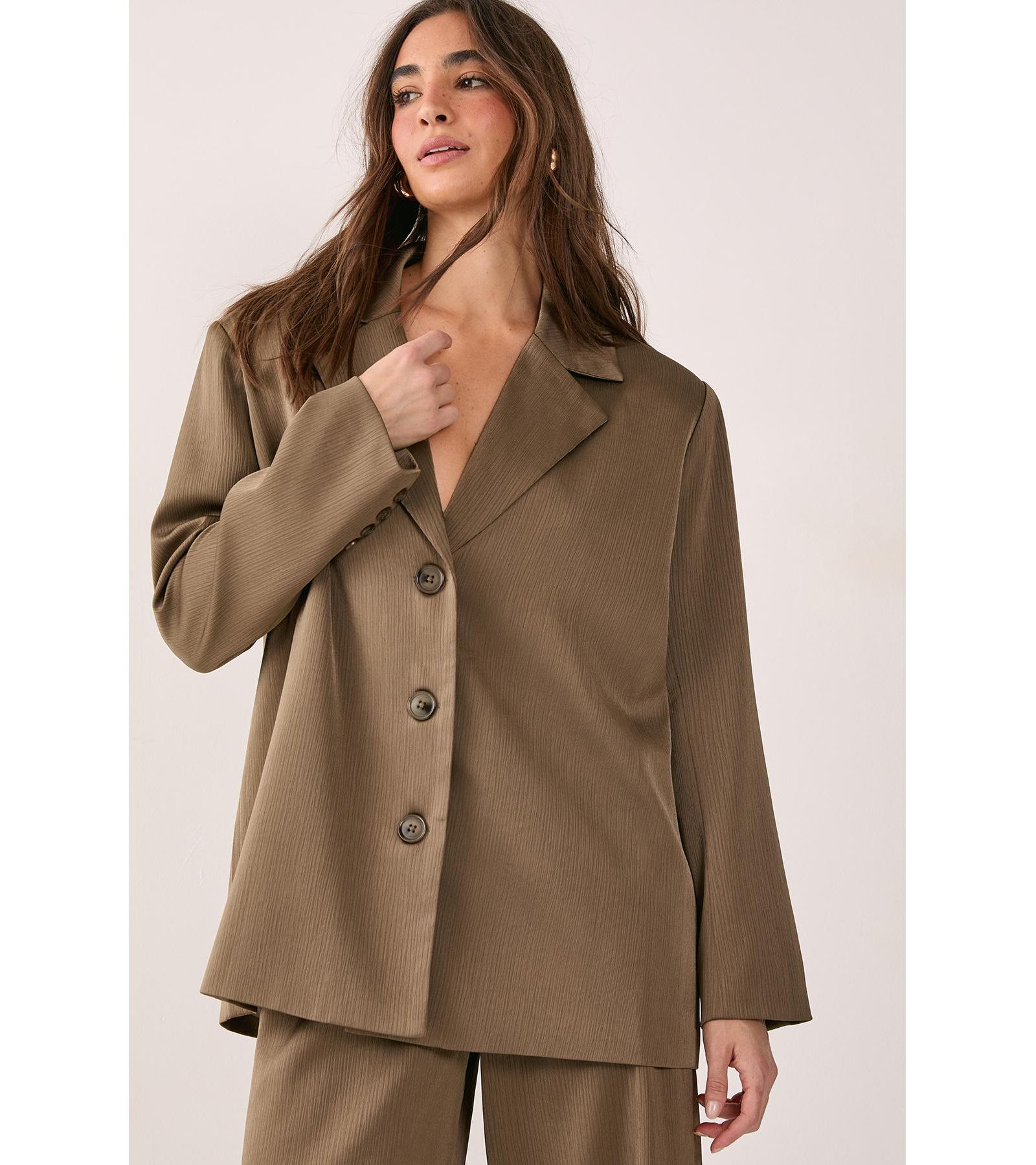 Женский оверсайз блейзер Nasty Gal Satin Pleated