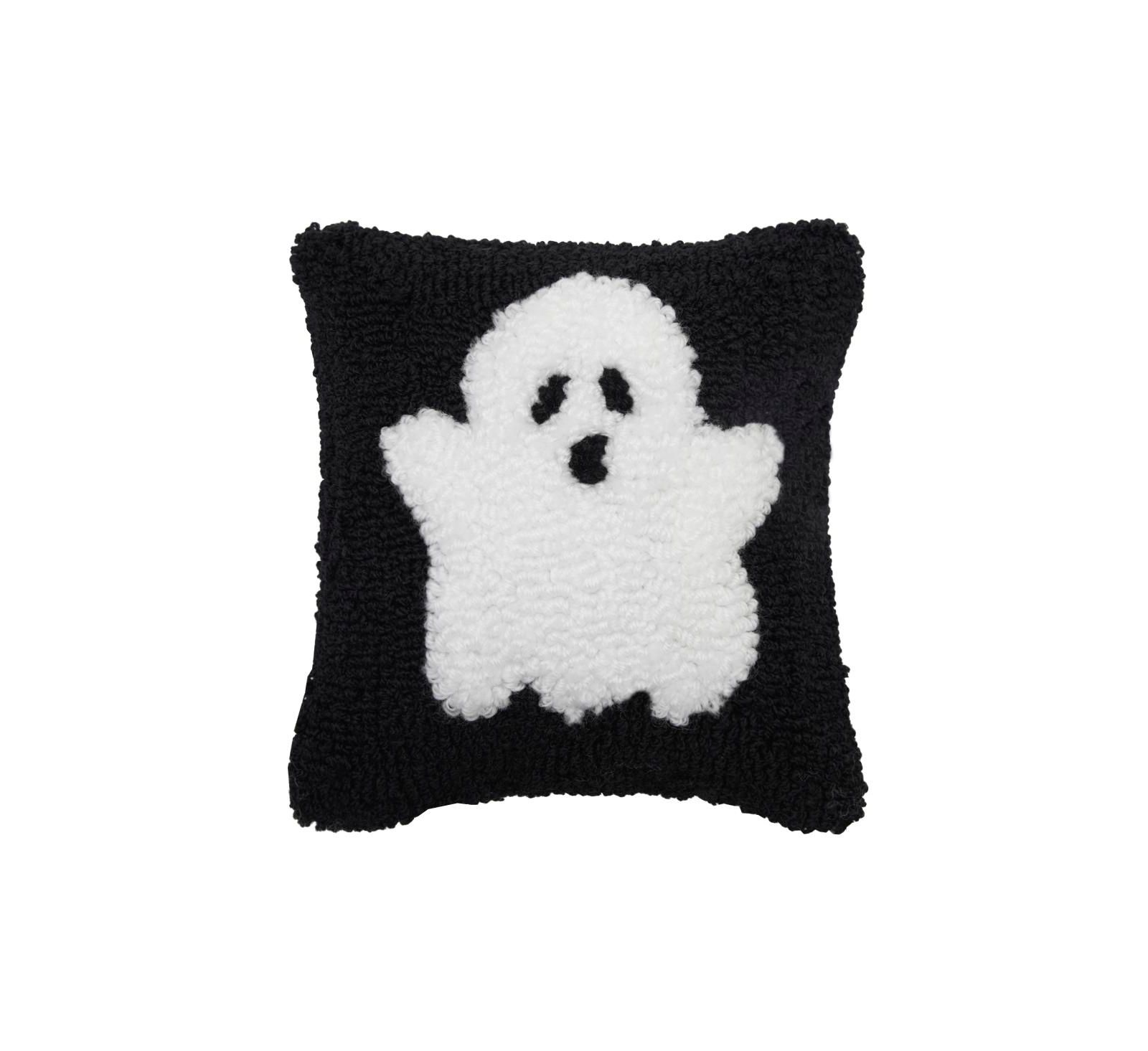 C&F Home Мини-декоративная подушка Ghost Hooked Throw Pillow 8" x 8"