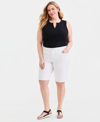 Джинсовые шорты Plus Size Style & Co Mid-Rise Raw-Edge Bermuda