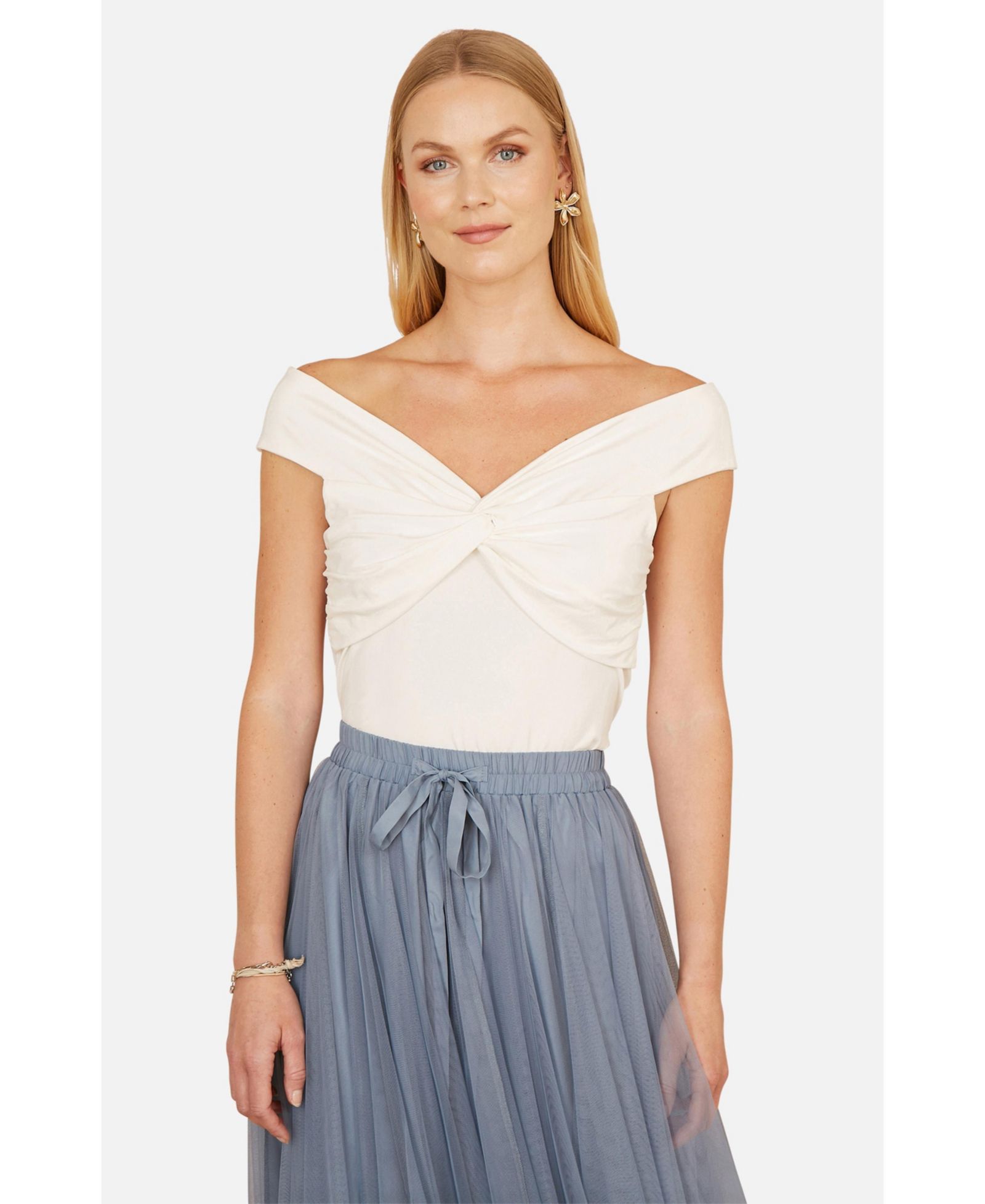Женский топ Yumi Short Sleeve Knot Detail Bardot Top