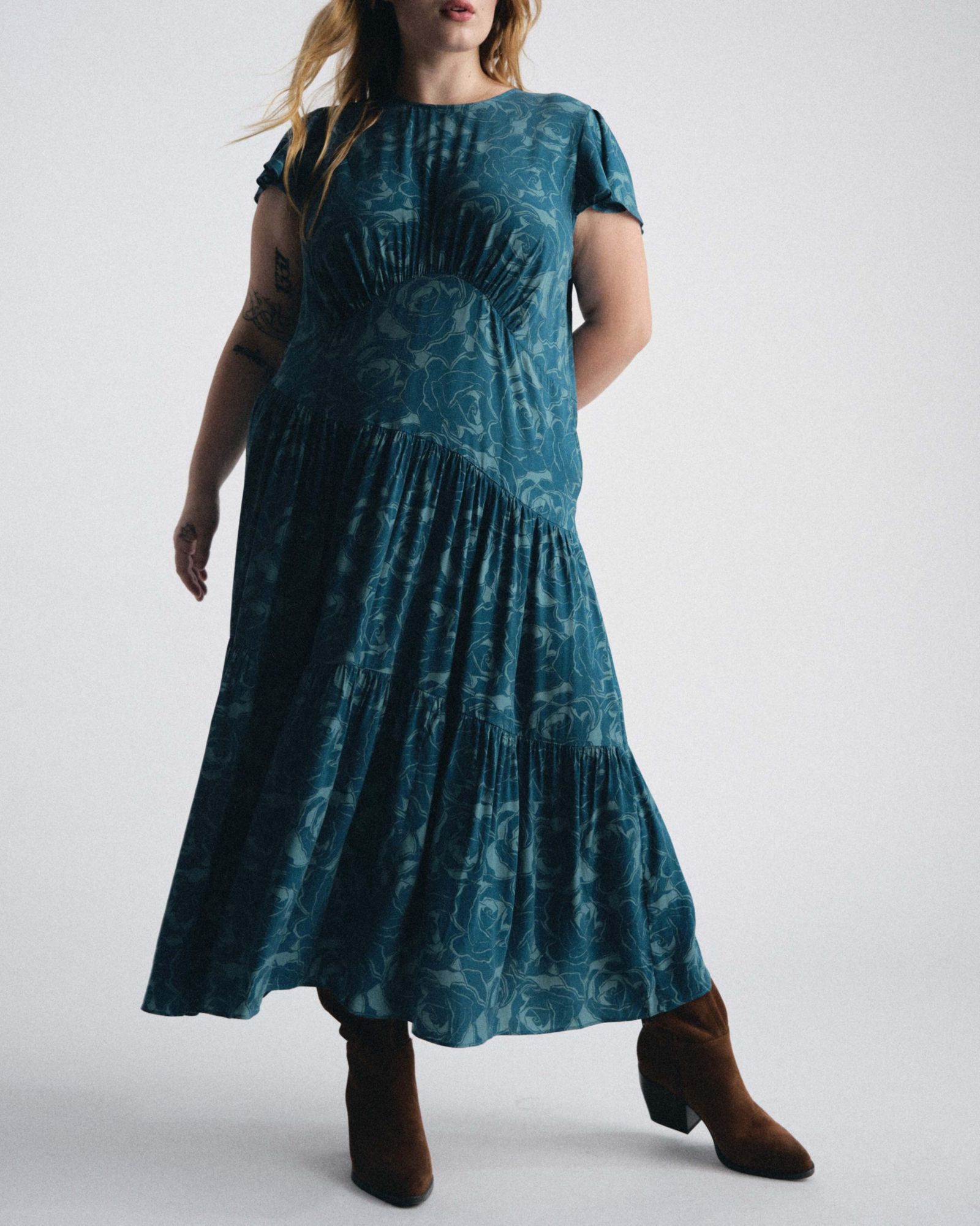Женское платье Plus Size Universal Standard Mariella Stretch Cupro