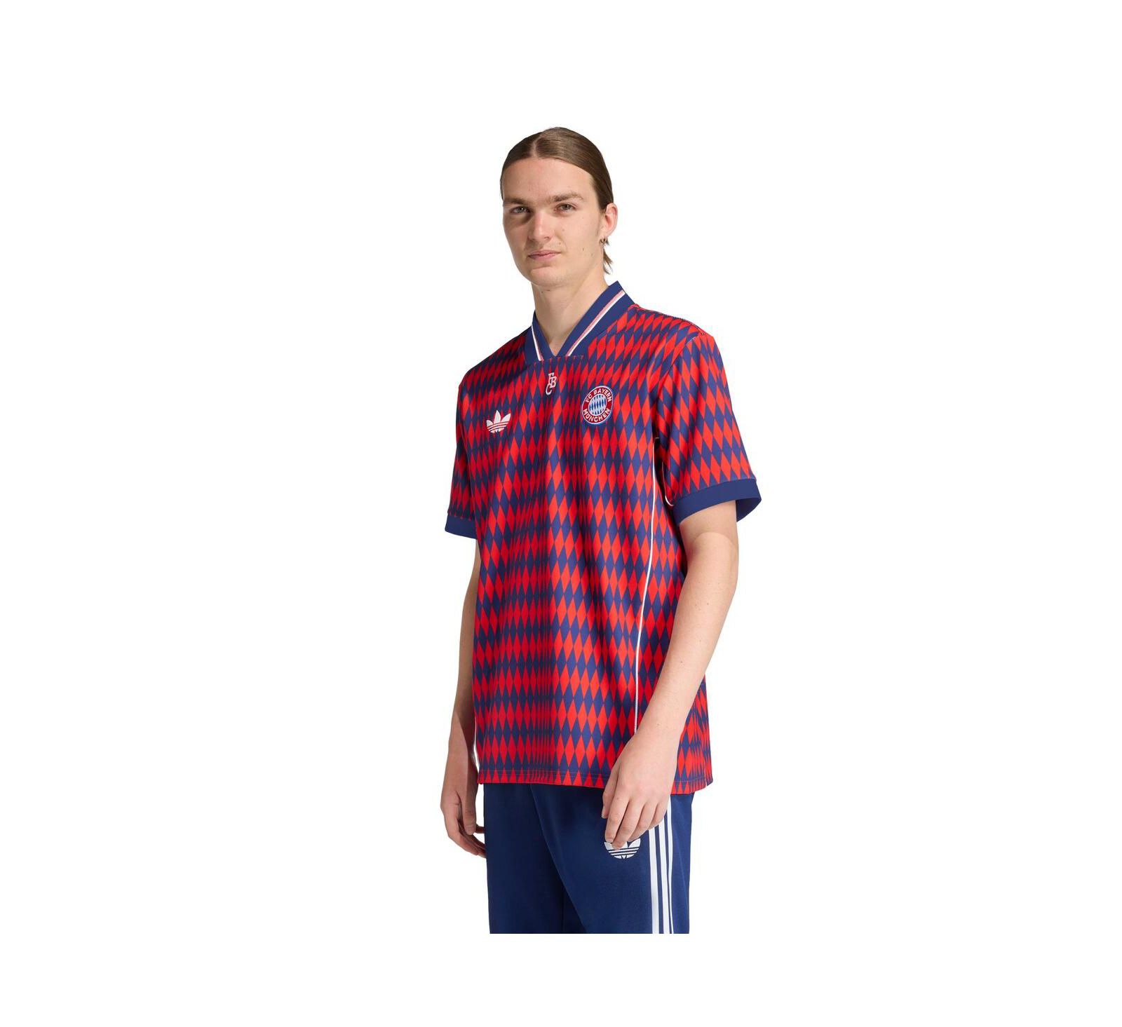 Спортивная джерси Adidas Bayern Munich Lifestyler красная, Мужская и Женская