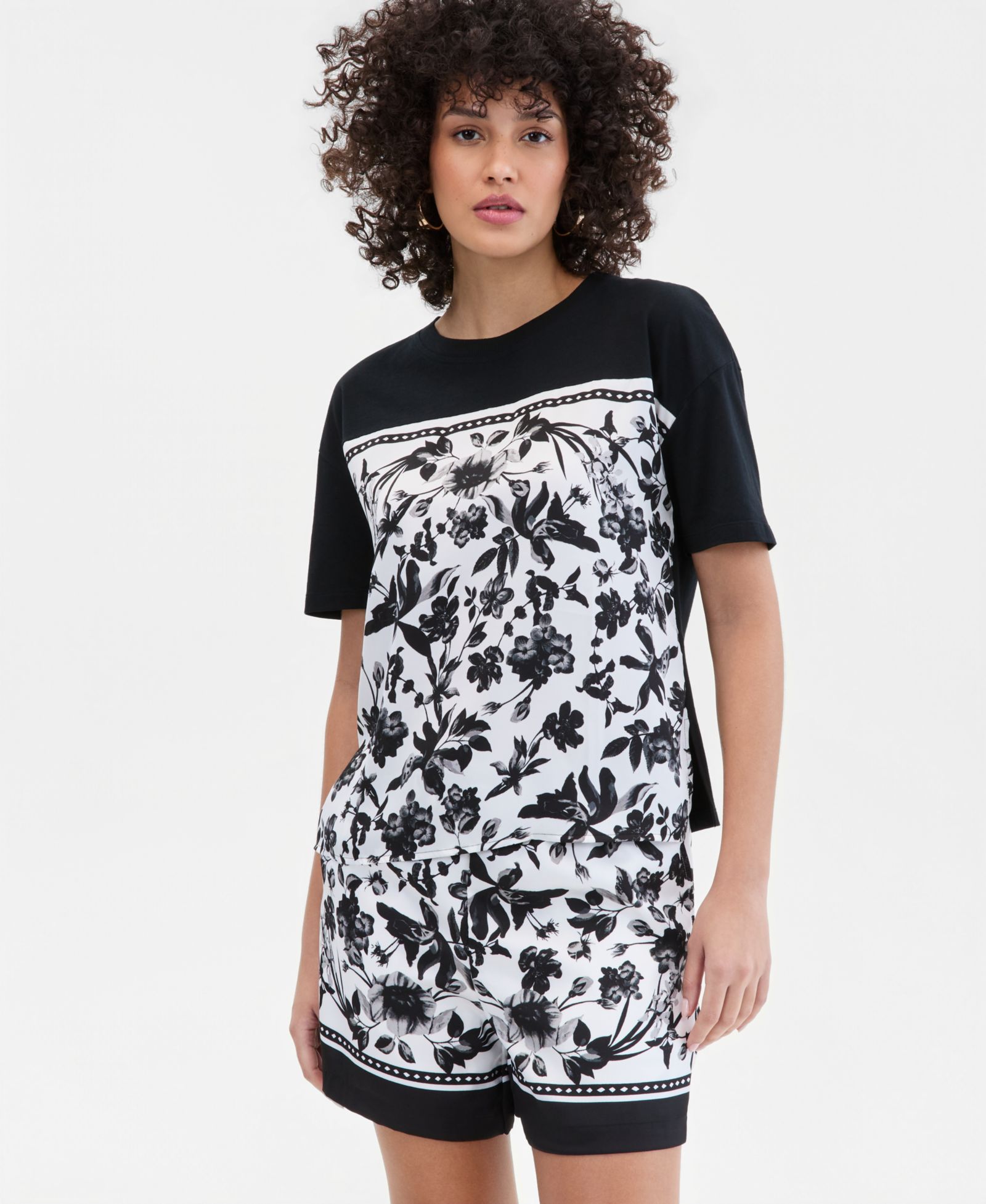 Женская футболка I.N.C. International Concepts Petite Printed Crewneck