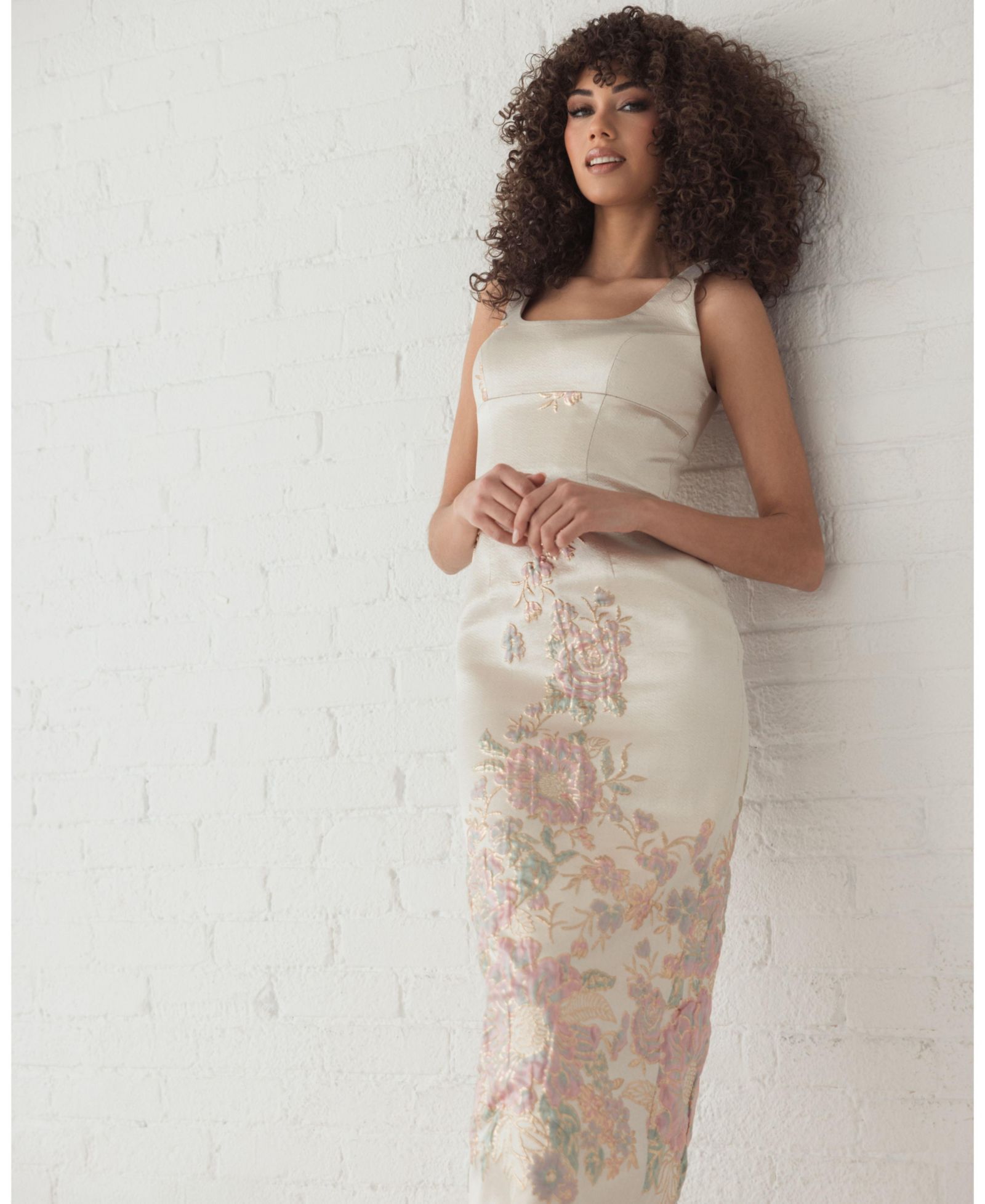 Женское миди-платье Mac Duggal Slim Strap Scoop Neck Bustier Brocade