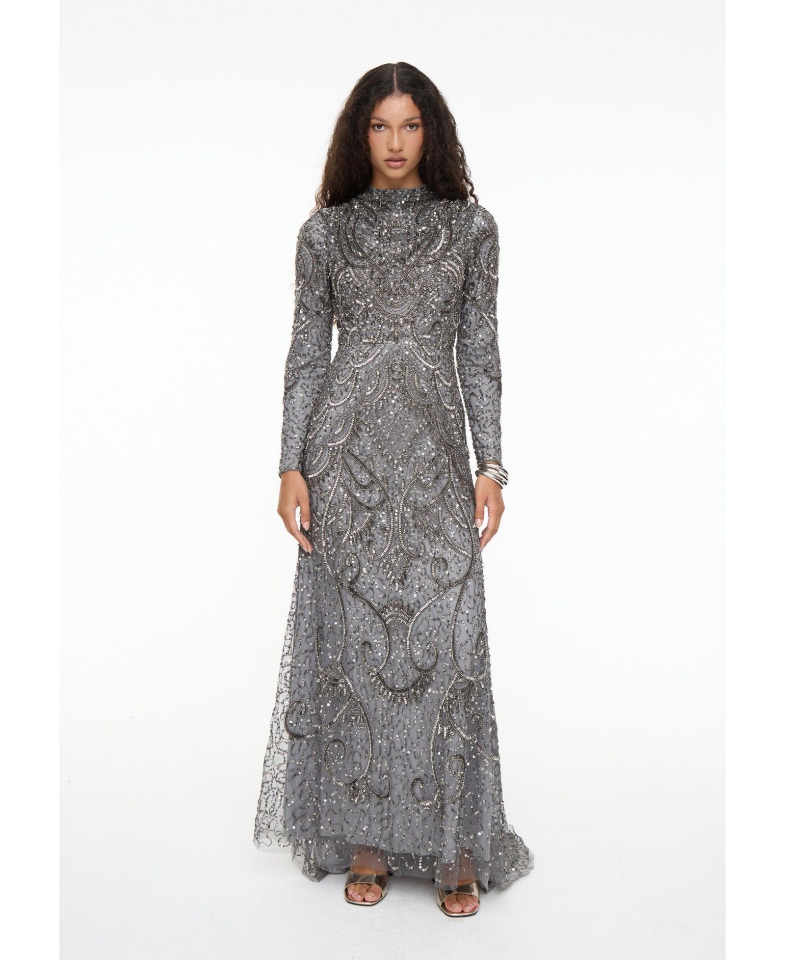 Женское декорированное платье Maryisa Modest Embellished Sequin Beaded Maxi With Cowl Neck