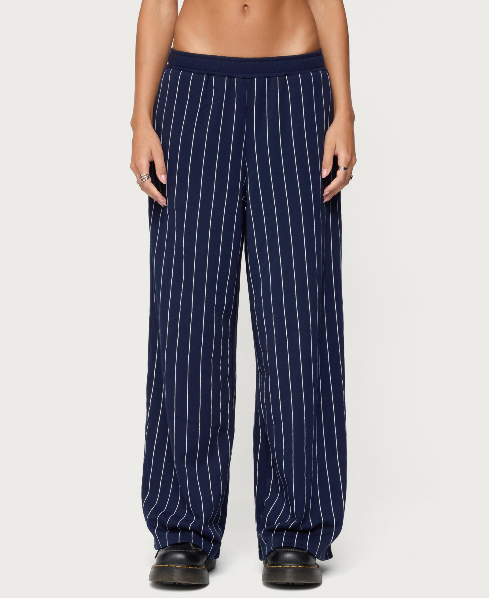 Брюки Edikted Women's Mercer Pinstripe Wide Leg Sweatpants