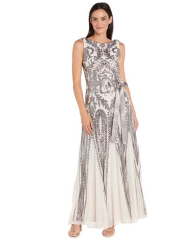 Женское вечернее платье R & M Richards Sequin Sleeveless Ball Gown