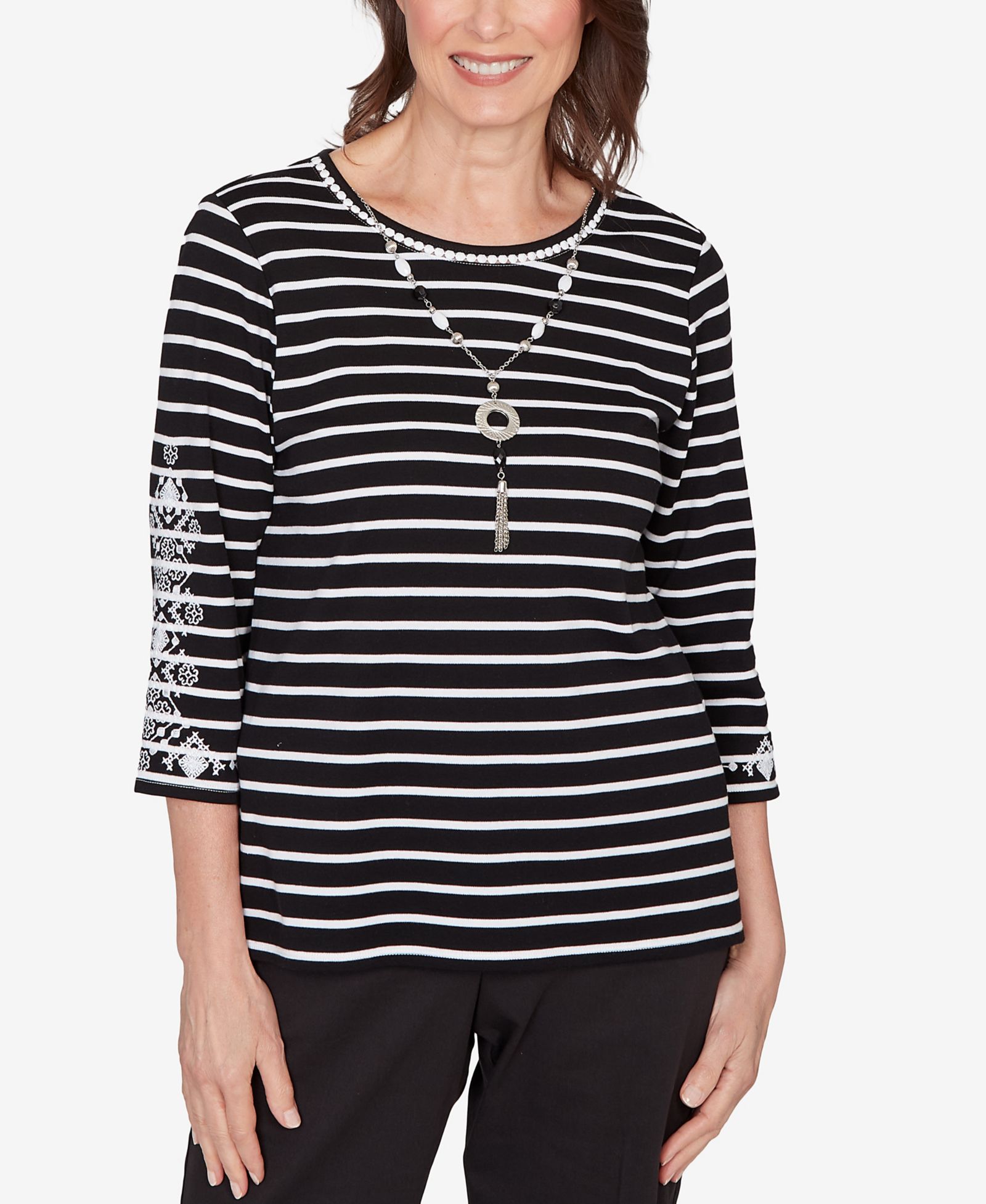 Alfred Dunner Женский топ Classic Pinstripe Embroidered Sleeve с ожерельем