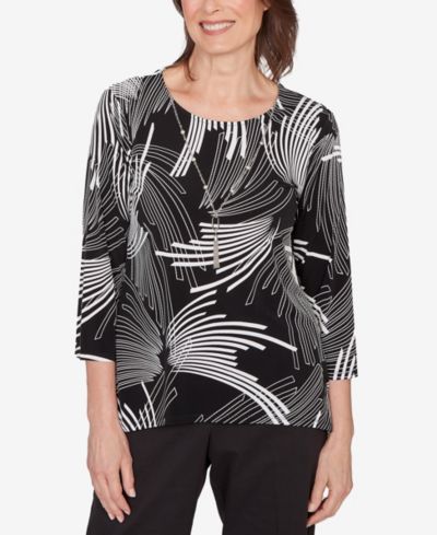 Alfred Dunner Women's Classic Geometric SharkBite Hem Top with Necklace