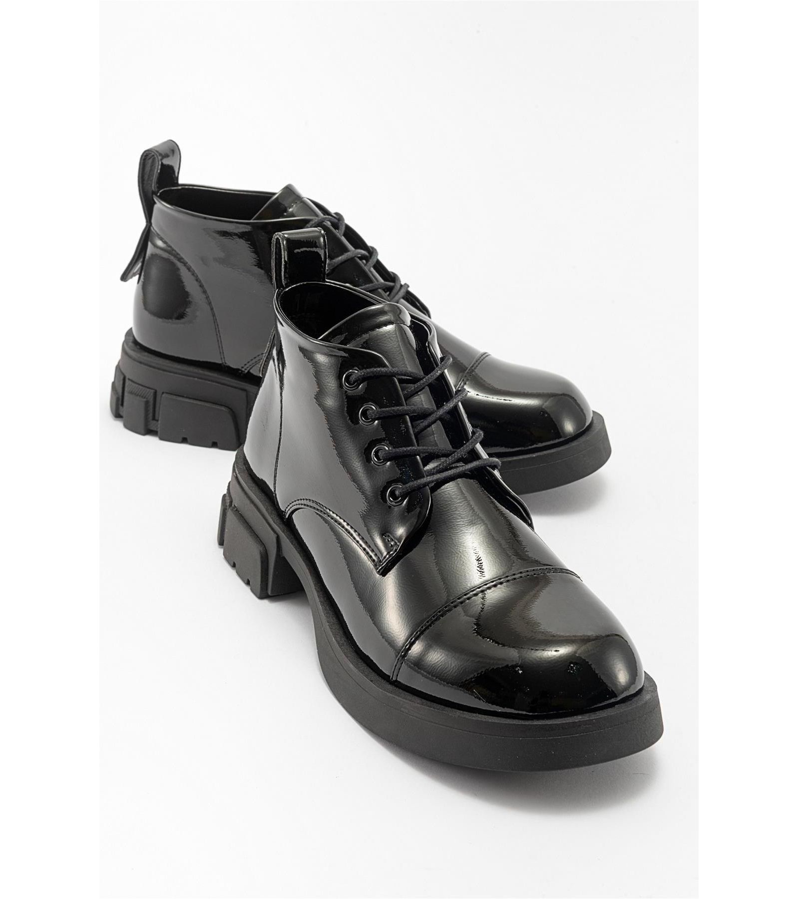 Prologue Shoes Women's Lagom Patent Boot