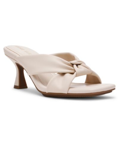 Женские сандалии Anne Klein Jezebel Square Toe Dress