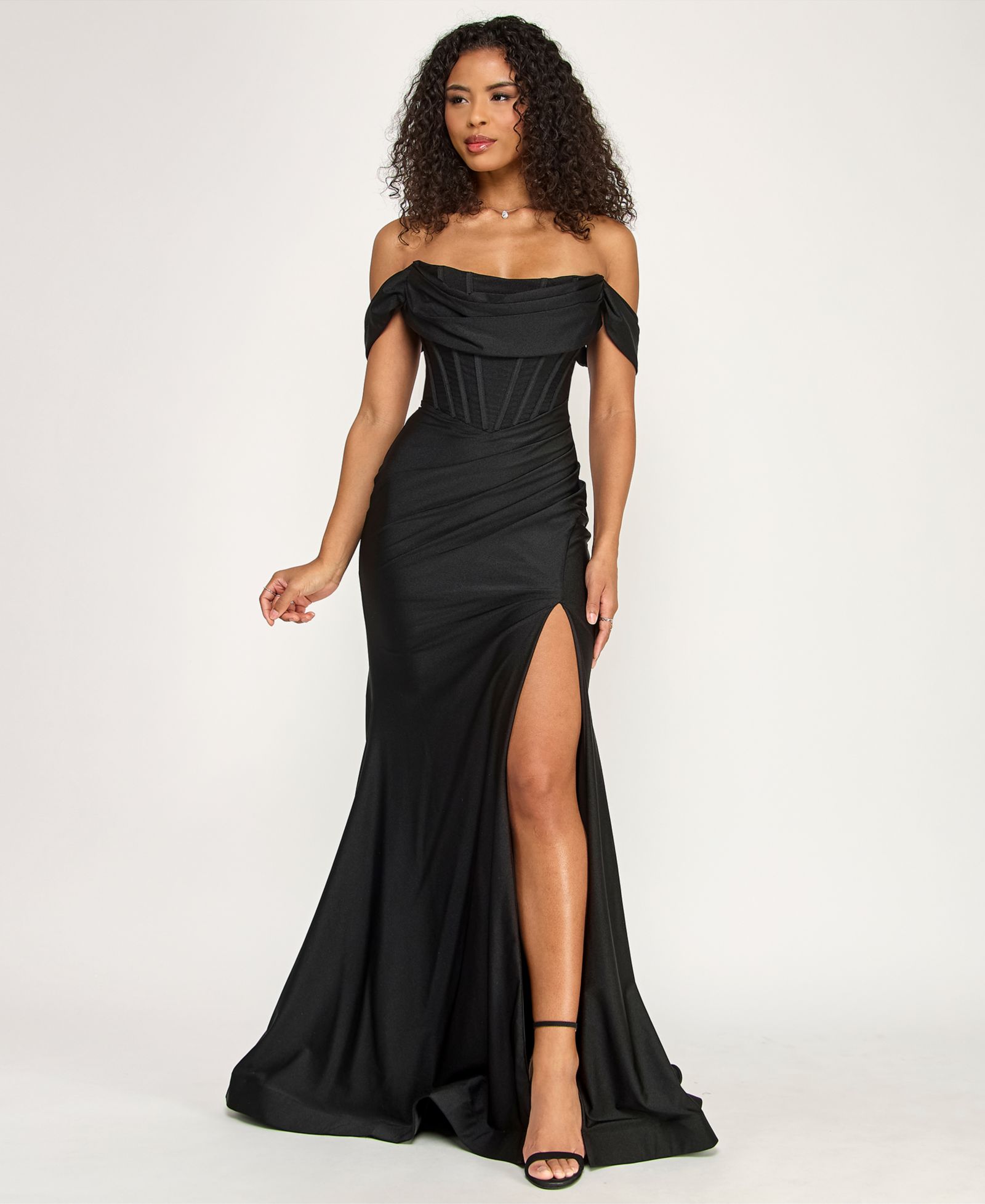 Вечернее платье Katia Rae Juniors' Off Shoulder Corset