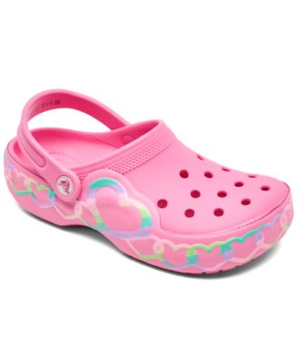 Crocs Маленькие девочки сердце огни светящиеся клопы от Finish Line