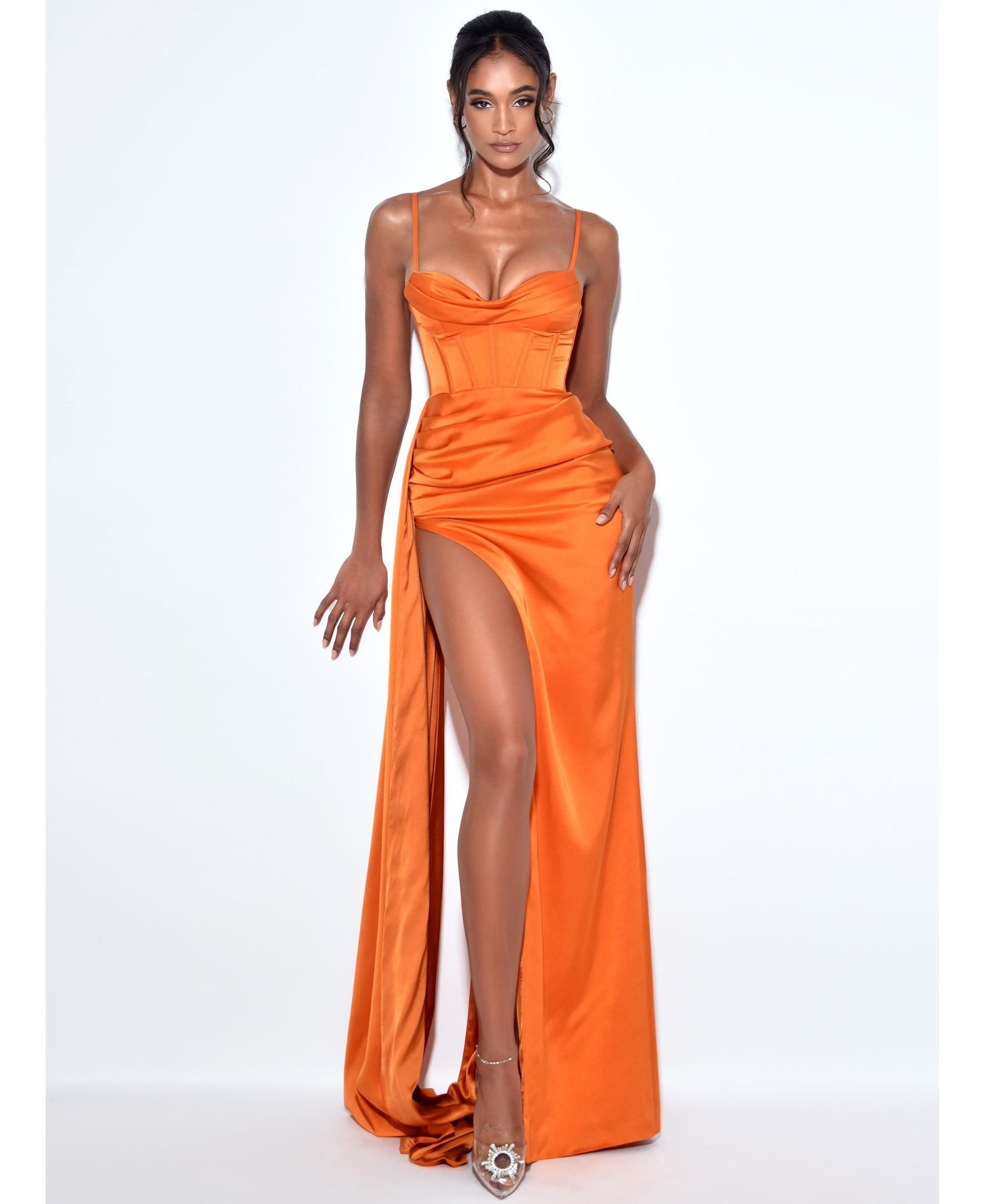 Miss Circle Женское вечернее платье Elayna Orange из атласа с корсетом и высоким разрезом