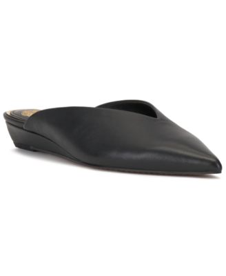Женские слипоны Vince Camuto Vinia Pointed-Toe