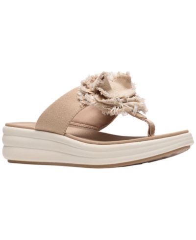 Clarks Women's Cloudsteppers  Drift Rose Round Toe Sandals