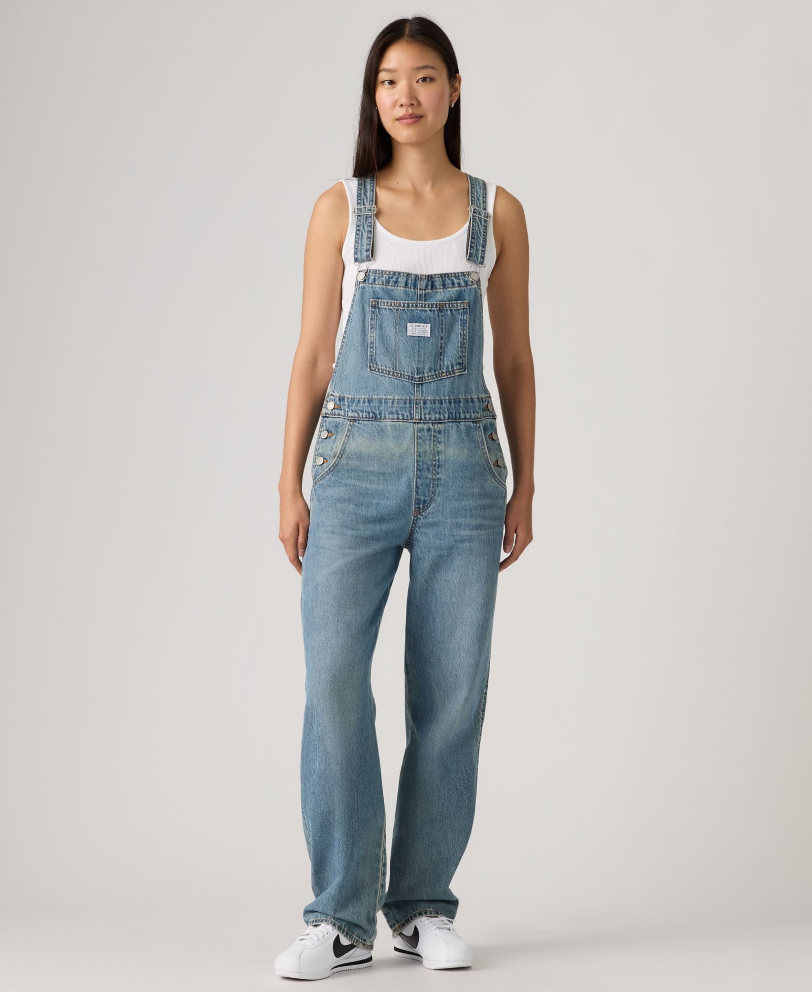 Женский джинсовый комбинезон Levi's Vintage-Inspired Drapey Fit