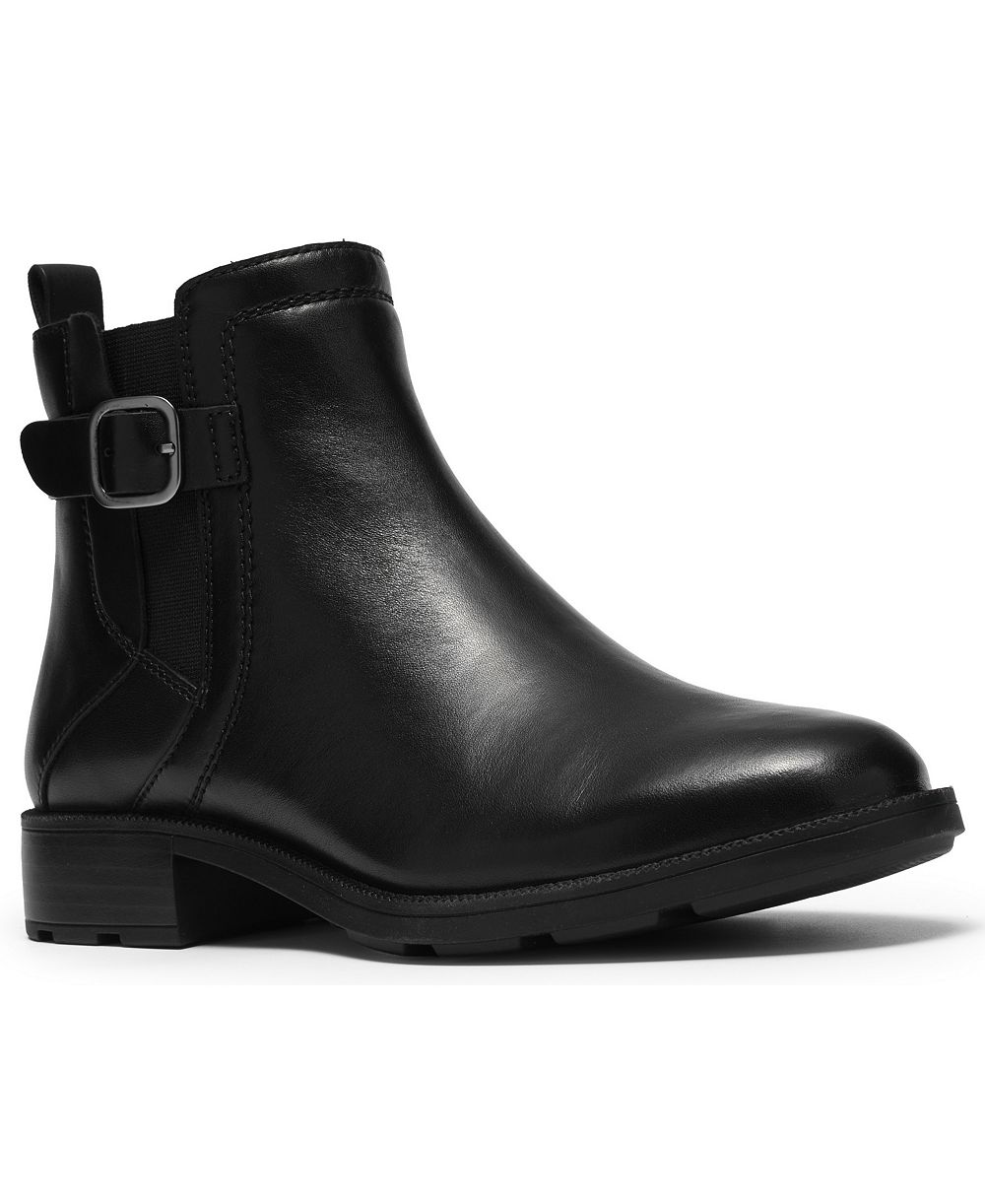 Женские ботильоны Clarks Adalynn West Buckle Round Toe