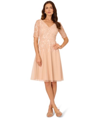 Женское платье Adrianna Papell Beaded V-Neck