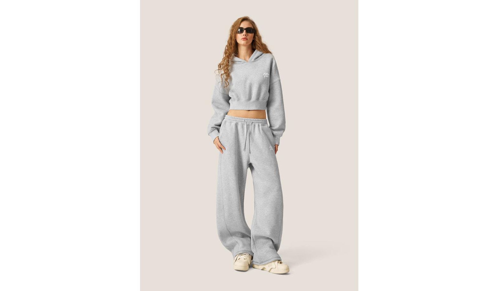 Женский комплект Aelfric Eden Cloud Essential Fleece Cropped Pullover Hoodie Set