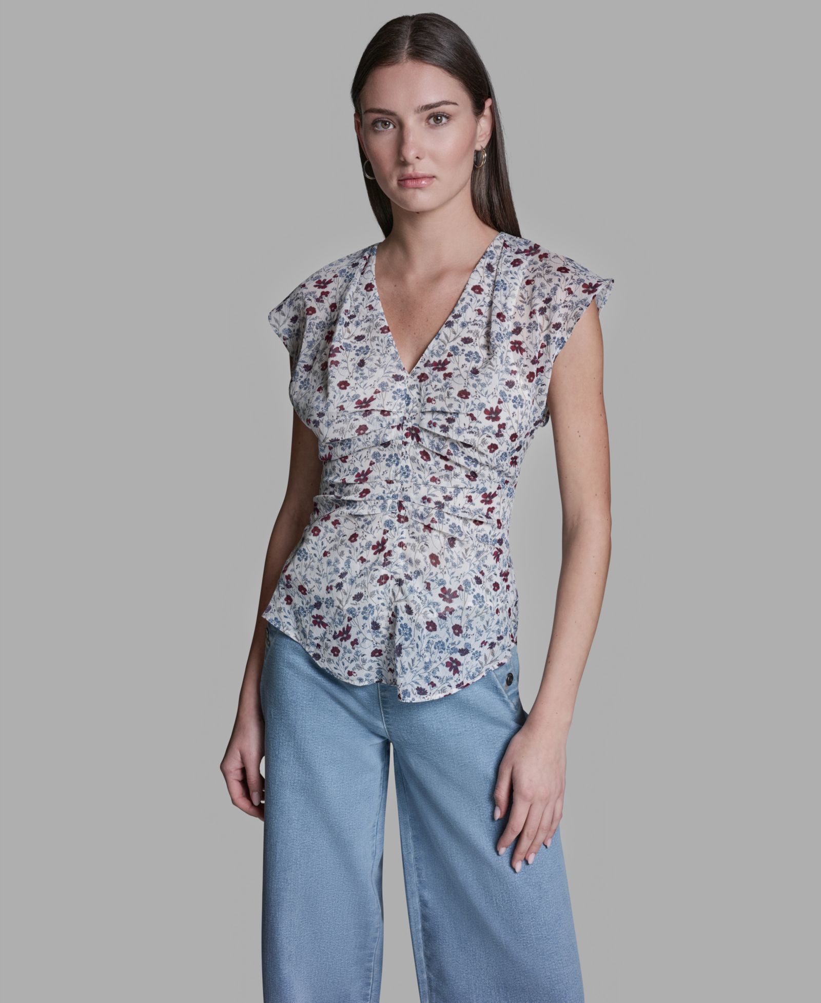Женский топ BCBG V-Neck Sleeveless Ruched Detail
