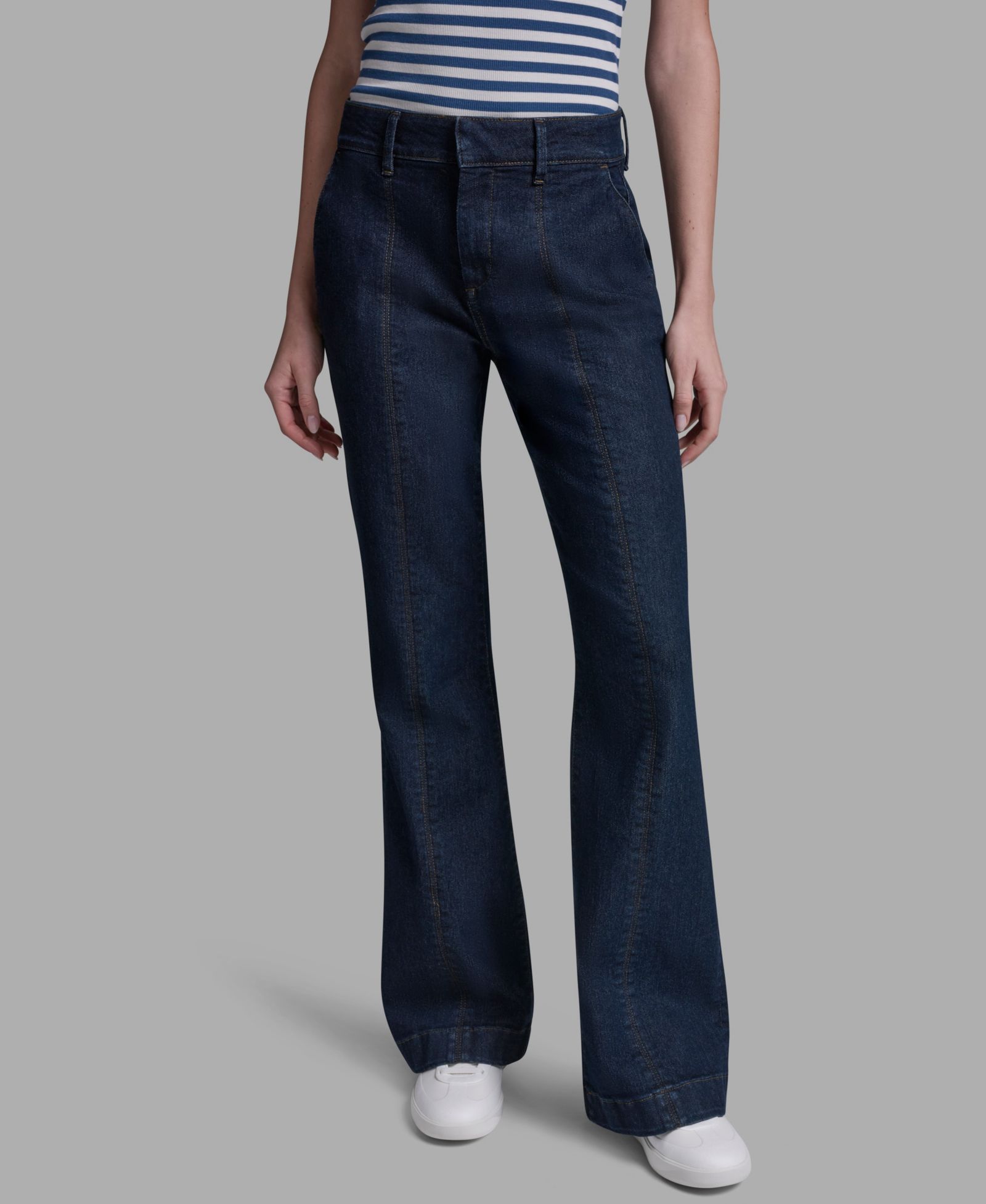 BCBG Women's Mid-Rise Flared Jeans