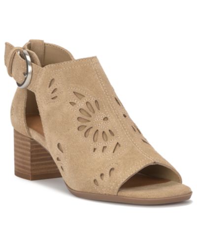 Lucky Brand Women's Cormyn Cutout Square Toe Shooties