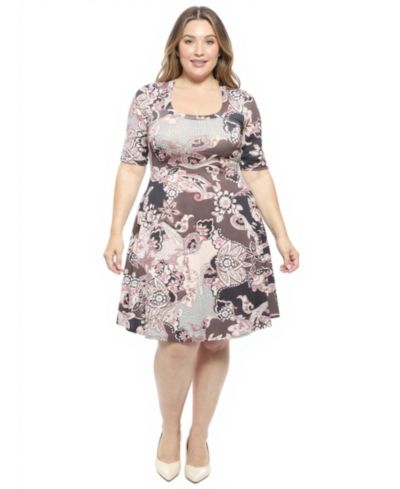Платье с узором пейсли и вырезом лодочкой Plus Size от 24seven Comfort Apparel