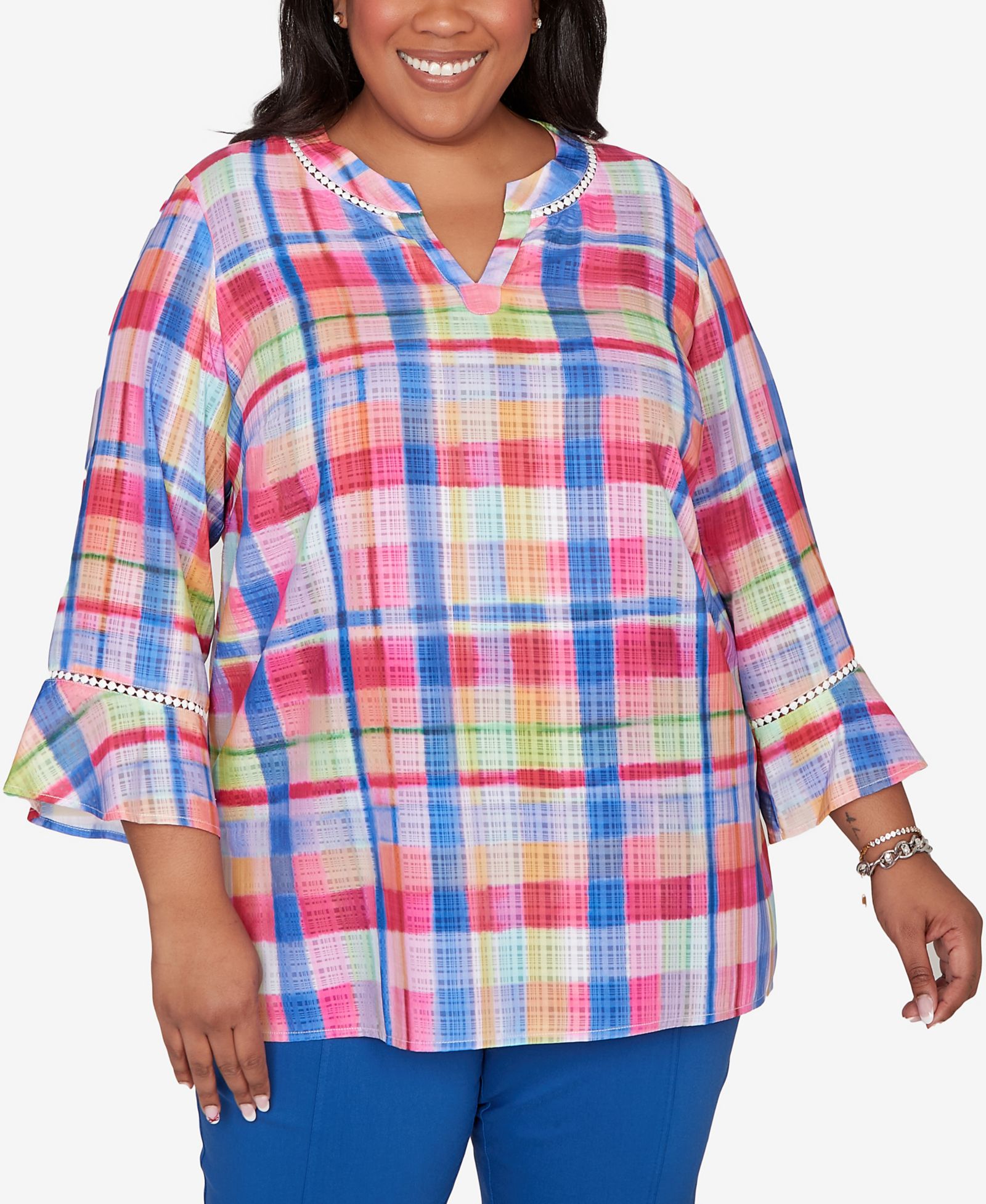 Alfred Dunner Plus Size The Royal Treatment топ с воротником V-образным вырезом и рукавами-колоколами
