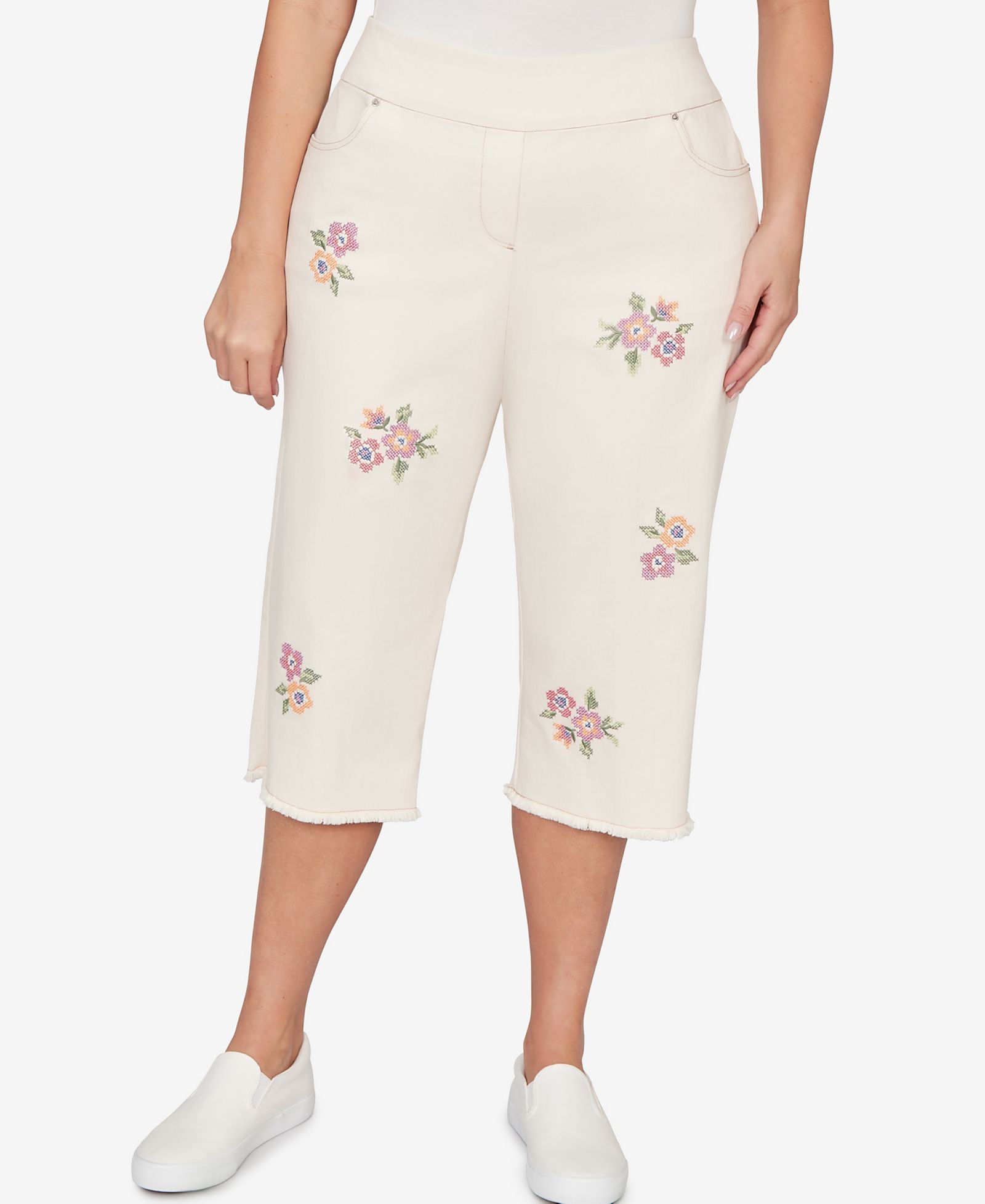 Alfred Dunner Plus Size Beachcomber Floral Cross Stitch Super Stretch Denim Capri Pants