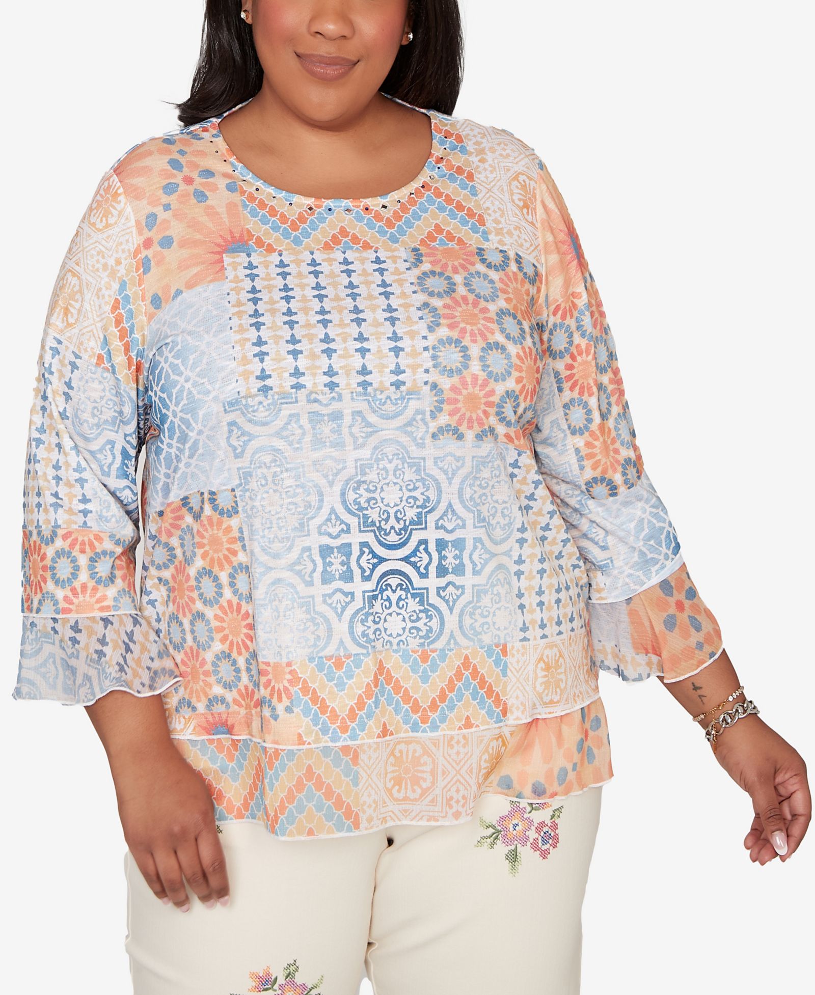Женский топ Alfred Dunner Plus Size Beachcomber Patchwork Medallion с рюшами на рукавах