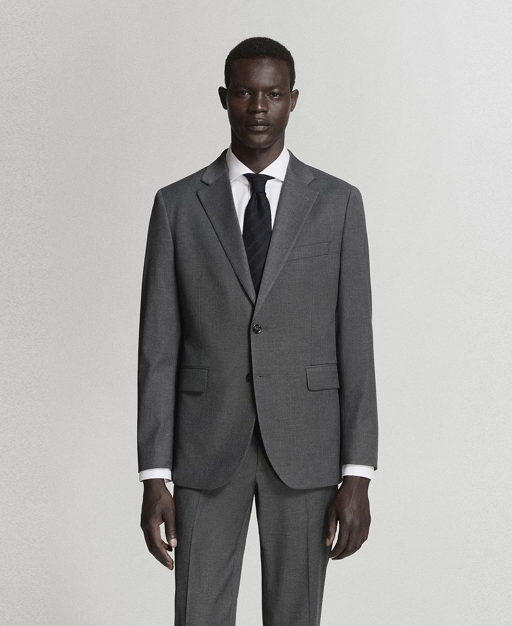 Мужской приталенный пиджак Mango Milan Slim-Fit</div>{