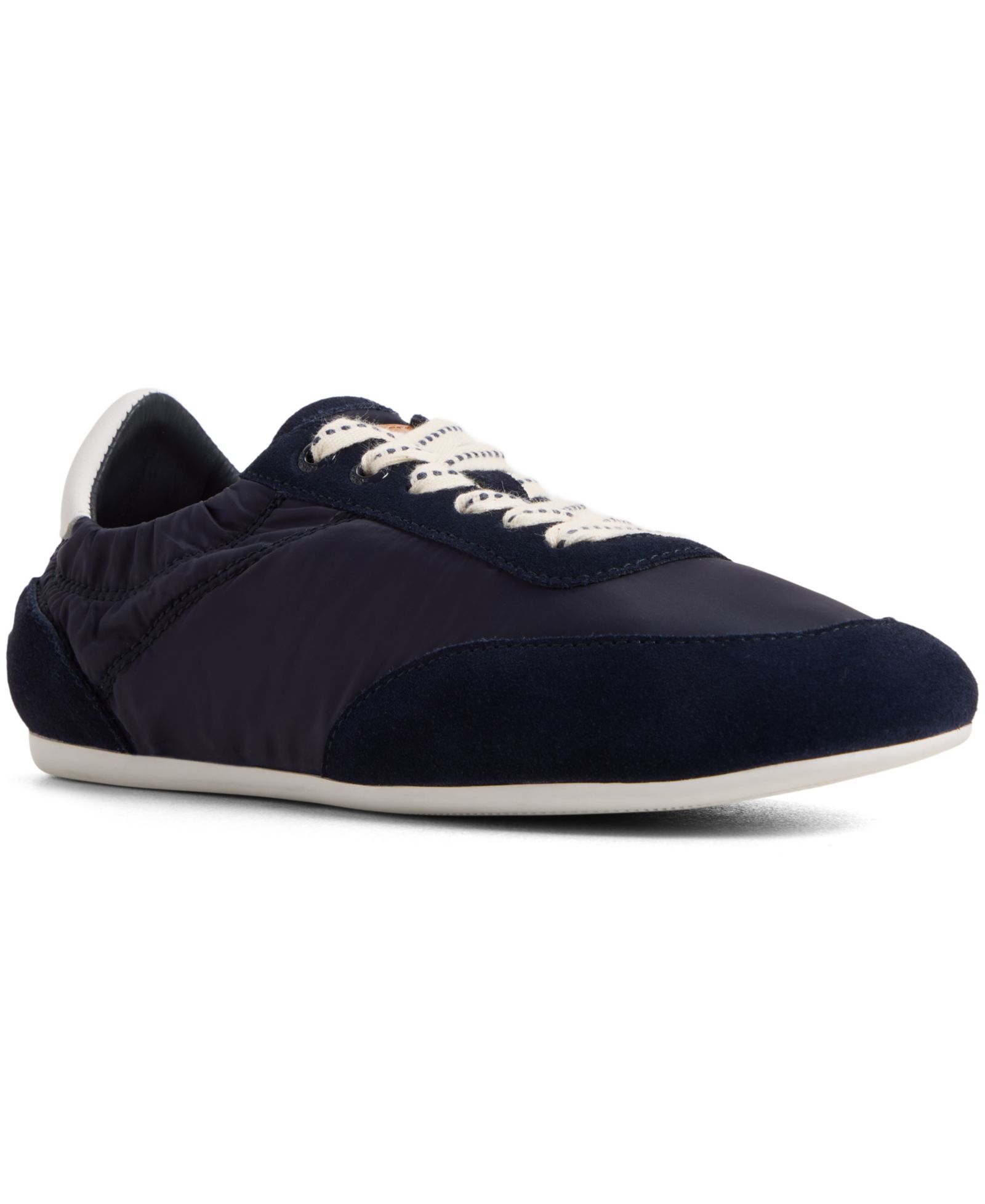 Sperry Women's Slim Round Toe Jogger Sneakers
