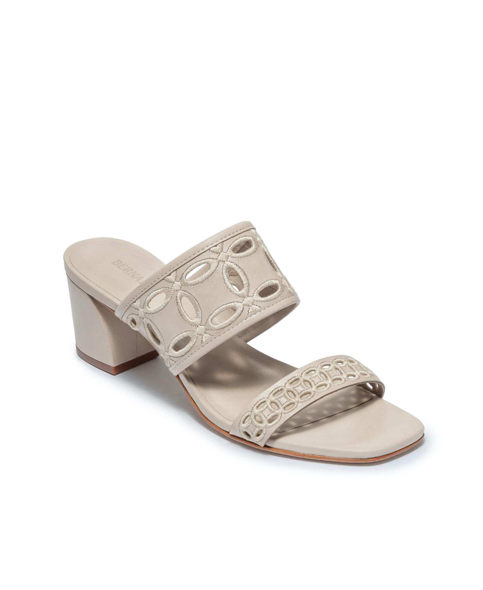 Женские сандалии Bernardo Footwear Gemma Mid Heel