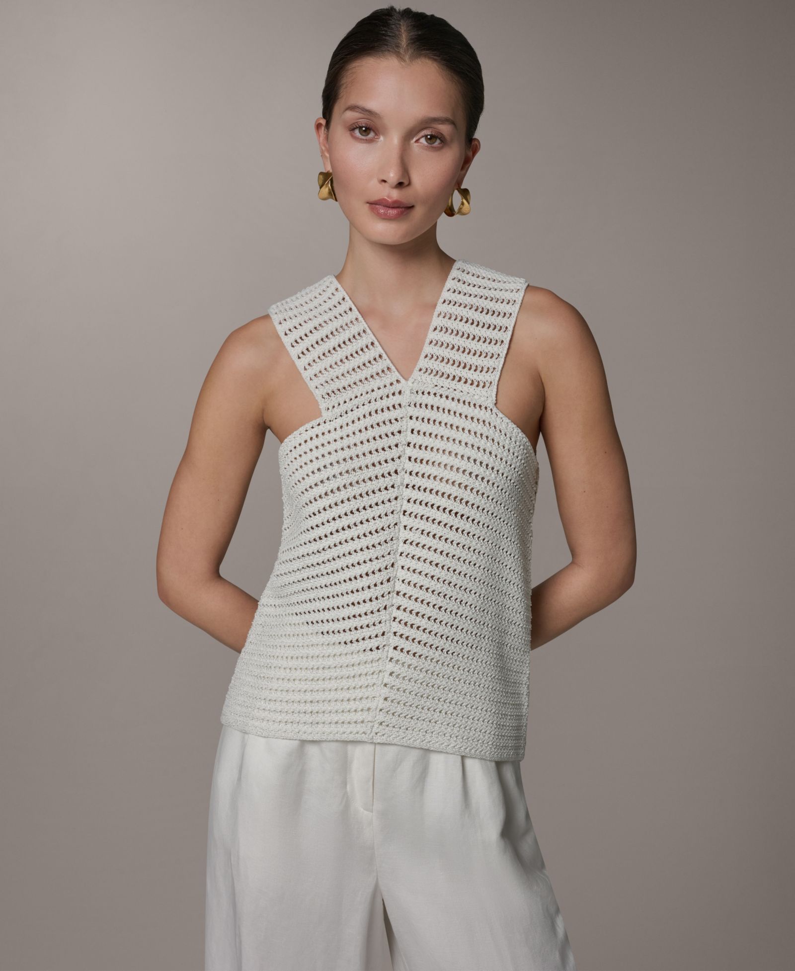 Donna Karan New York Women's Sleeveless V-Neck Sweater