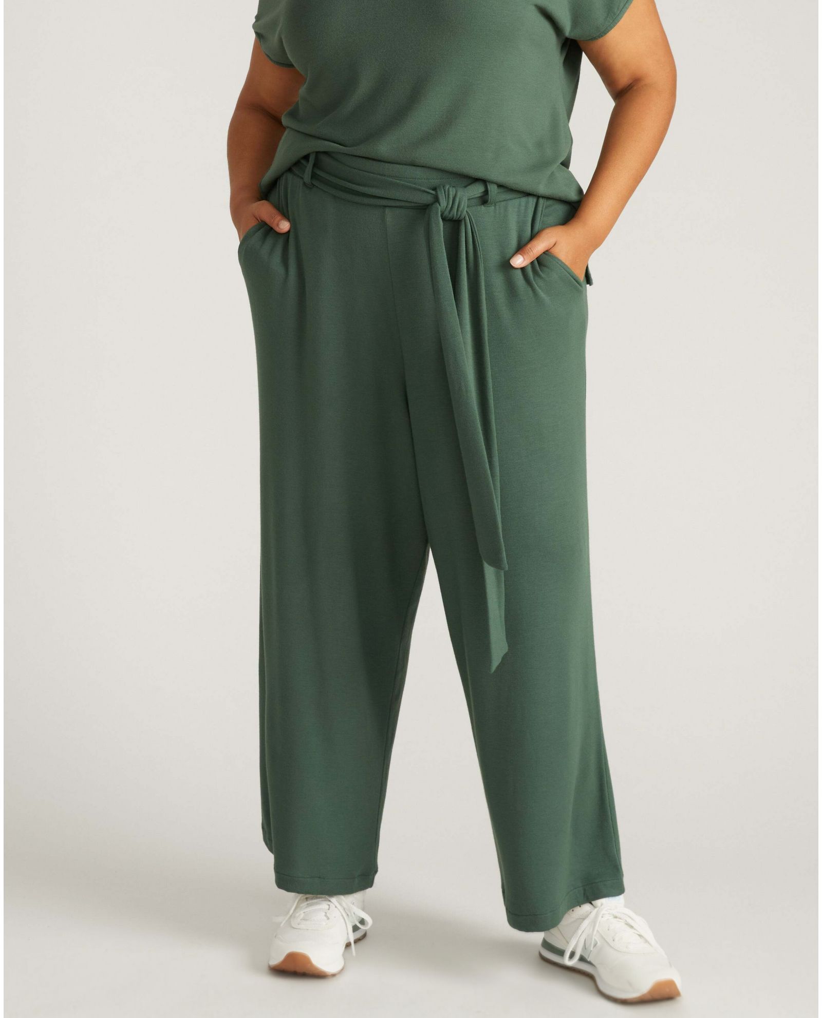 Universal Standard Women's Travel Knit Wide Leg Pants