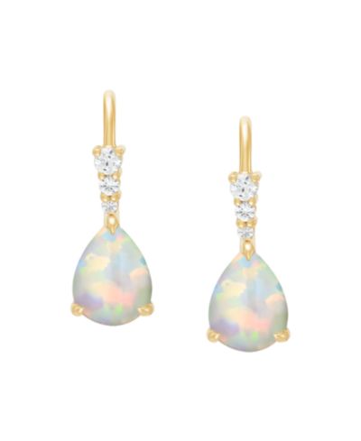 Macy's серьги с опалом лабораторного выращивания (9/10 карата суммарно) и белым сапфиром лабораторного выращивания (1/8 карата суммарно) в желтом золоте 14 карат с покрытием из стерлингового серебра