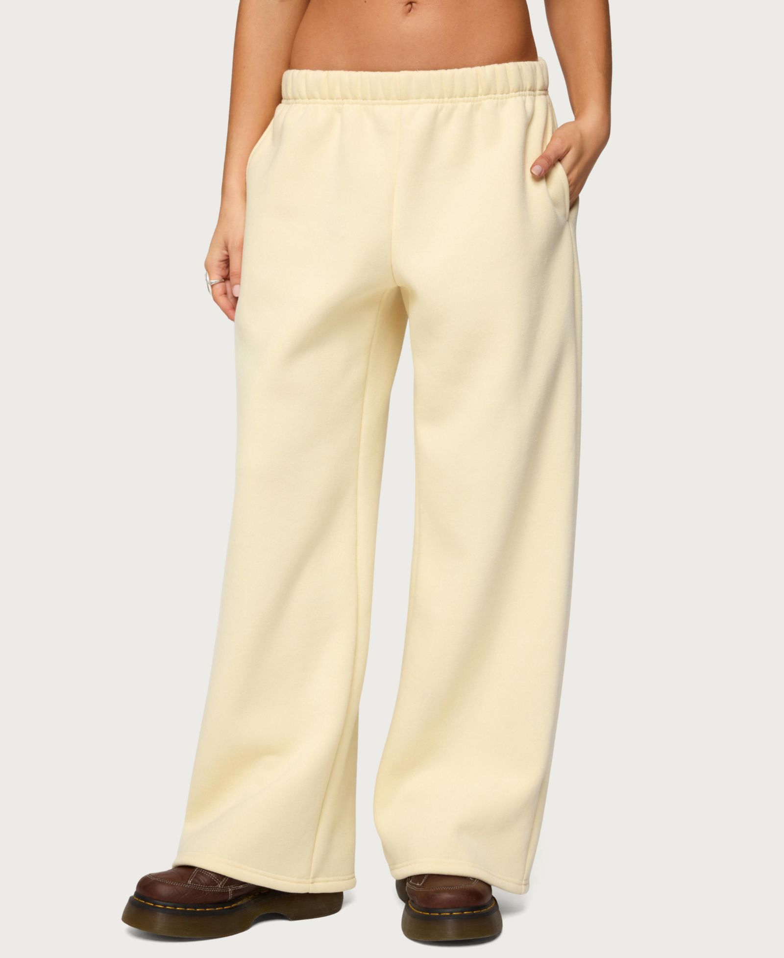 Женские широкие брюки Edikted Jaylie Sweatpants