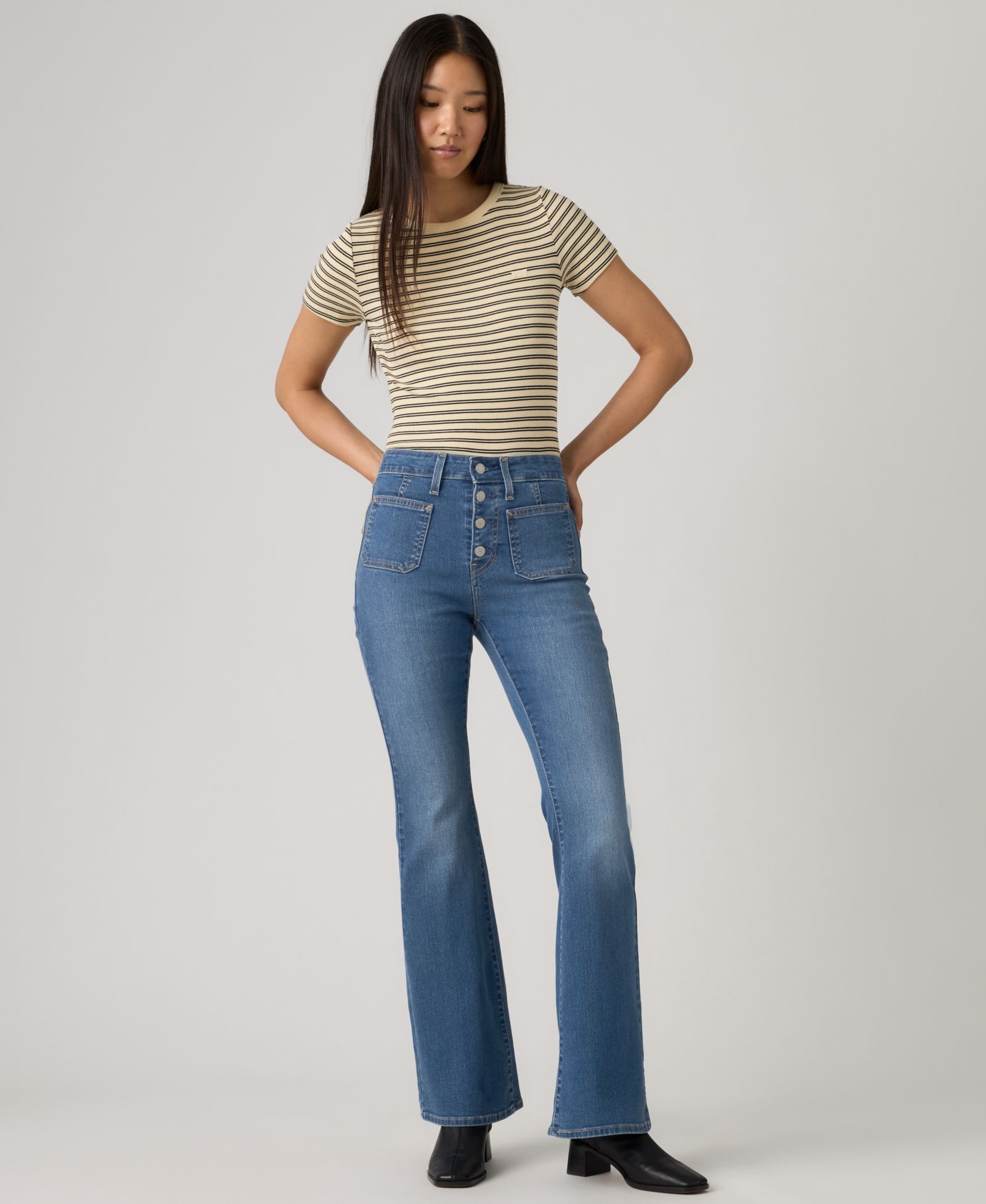 Levi's Женские джинсы 726 с завышенной талией и расклешенными штанинами