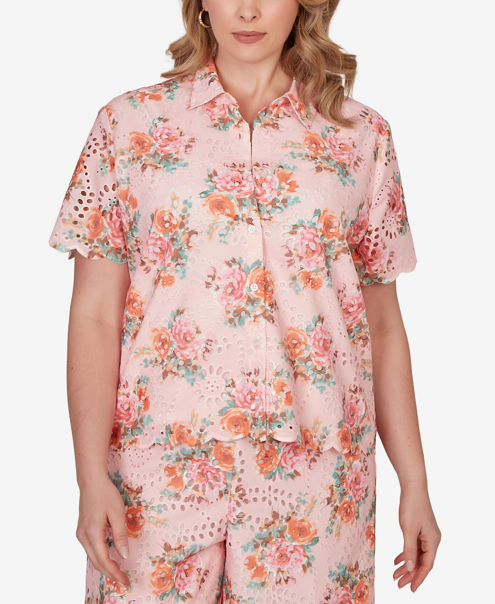 Ruby Rd. Plus Size рубашка с цветочным принтом и фестончатым краем