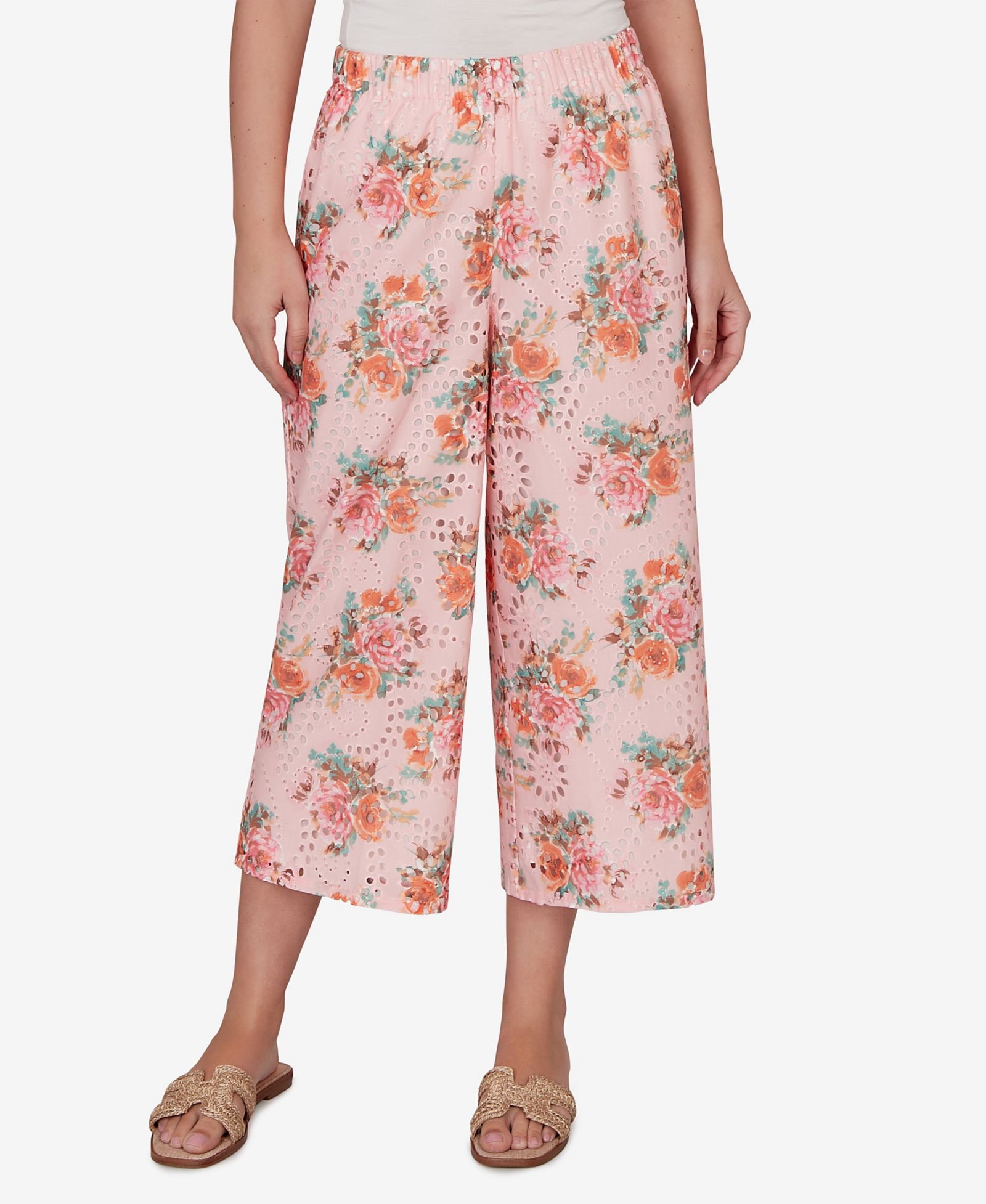 Ruby Rd. Petite Floral Eyelet Pull-On Capri Pants